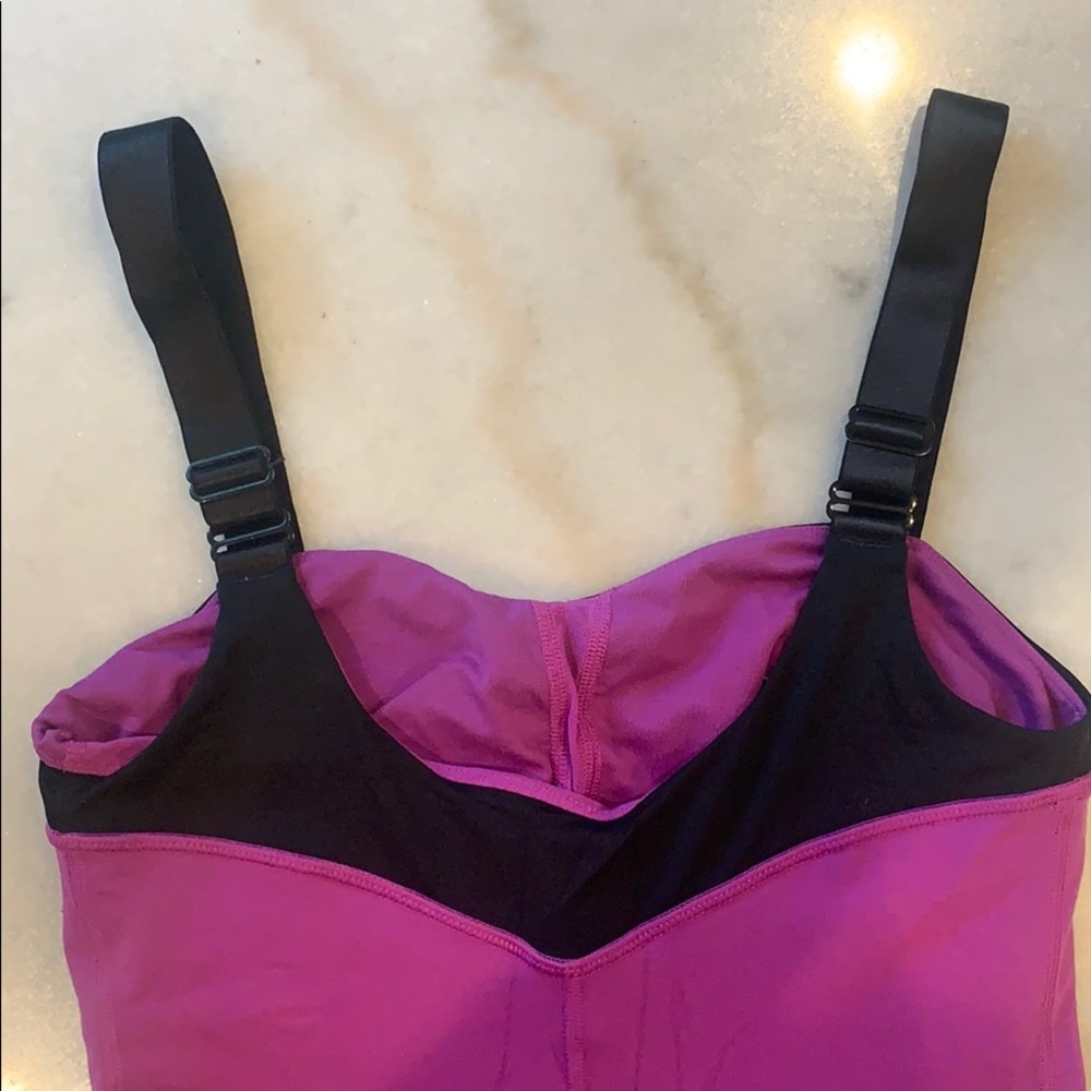 Lululemon workout Tank - Picture 5 of 5
